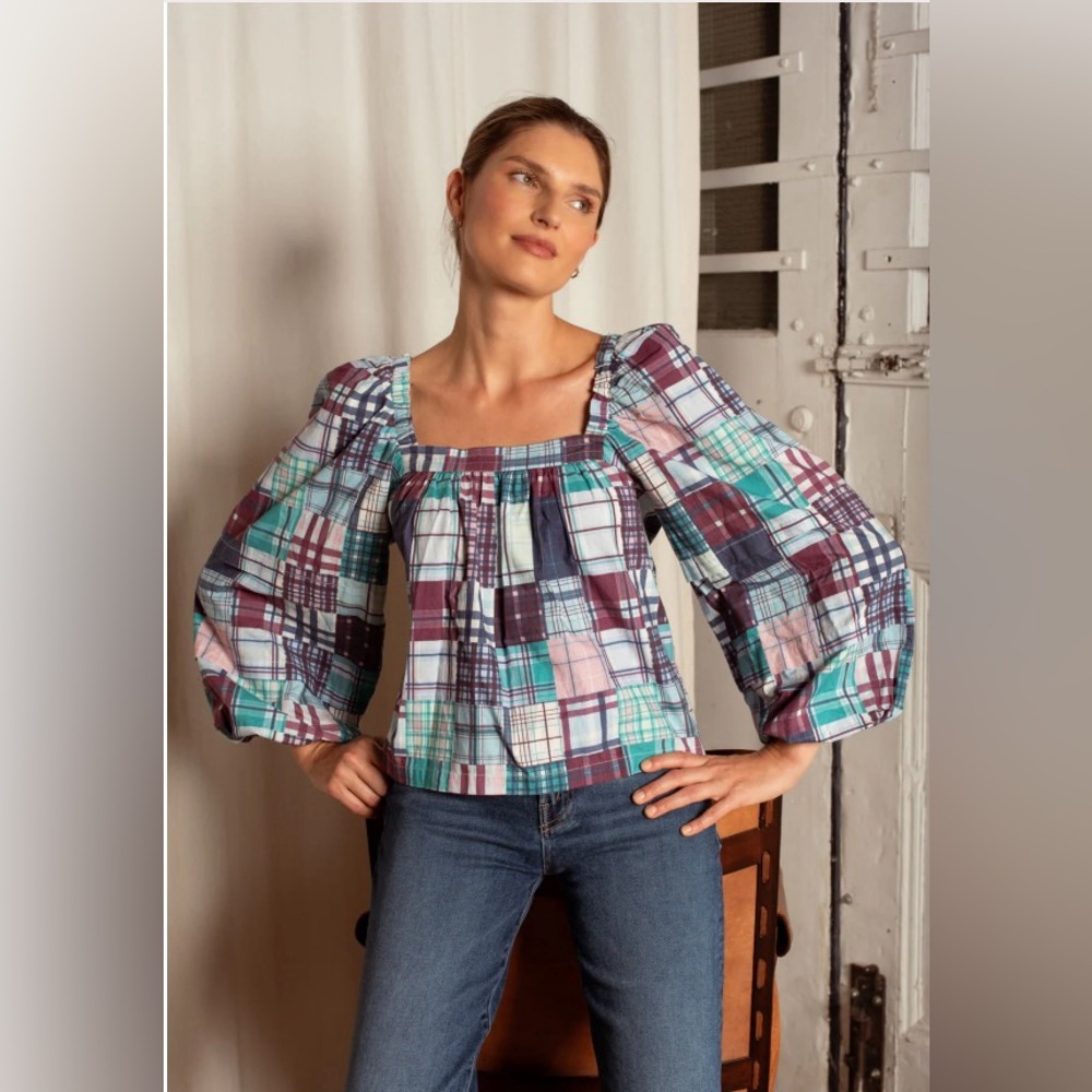 Chic Plaid Blouse with Elastic Sleeves